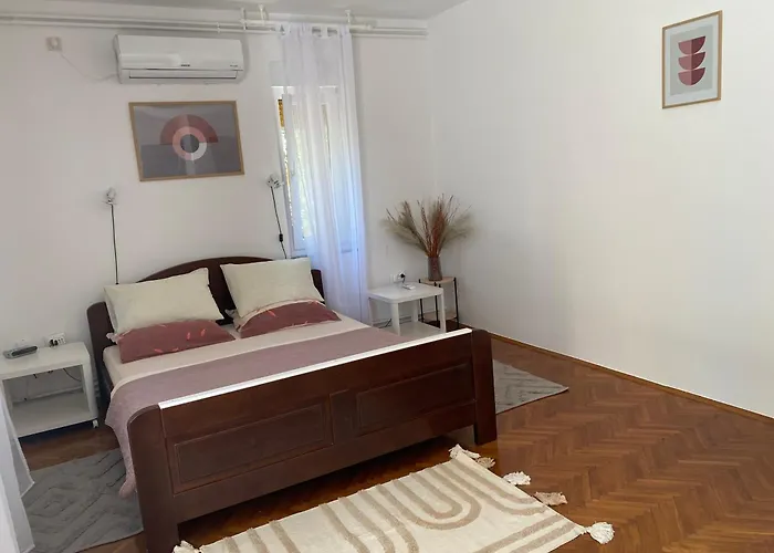 Topic & Krk Location Apartament Veglia